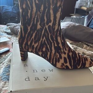 a new day Leopard-Print Mid Heel Ankle Boot in Brown and Black